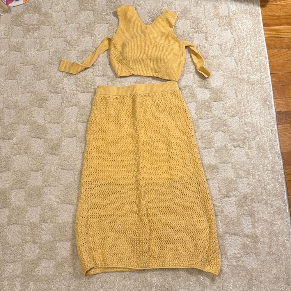 House of Harlow skirt set